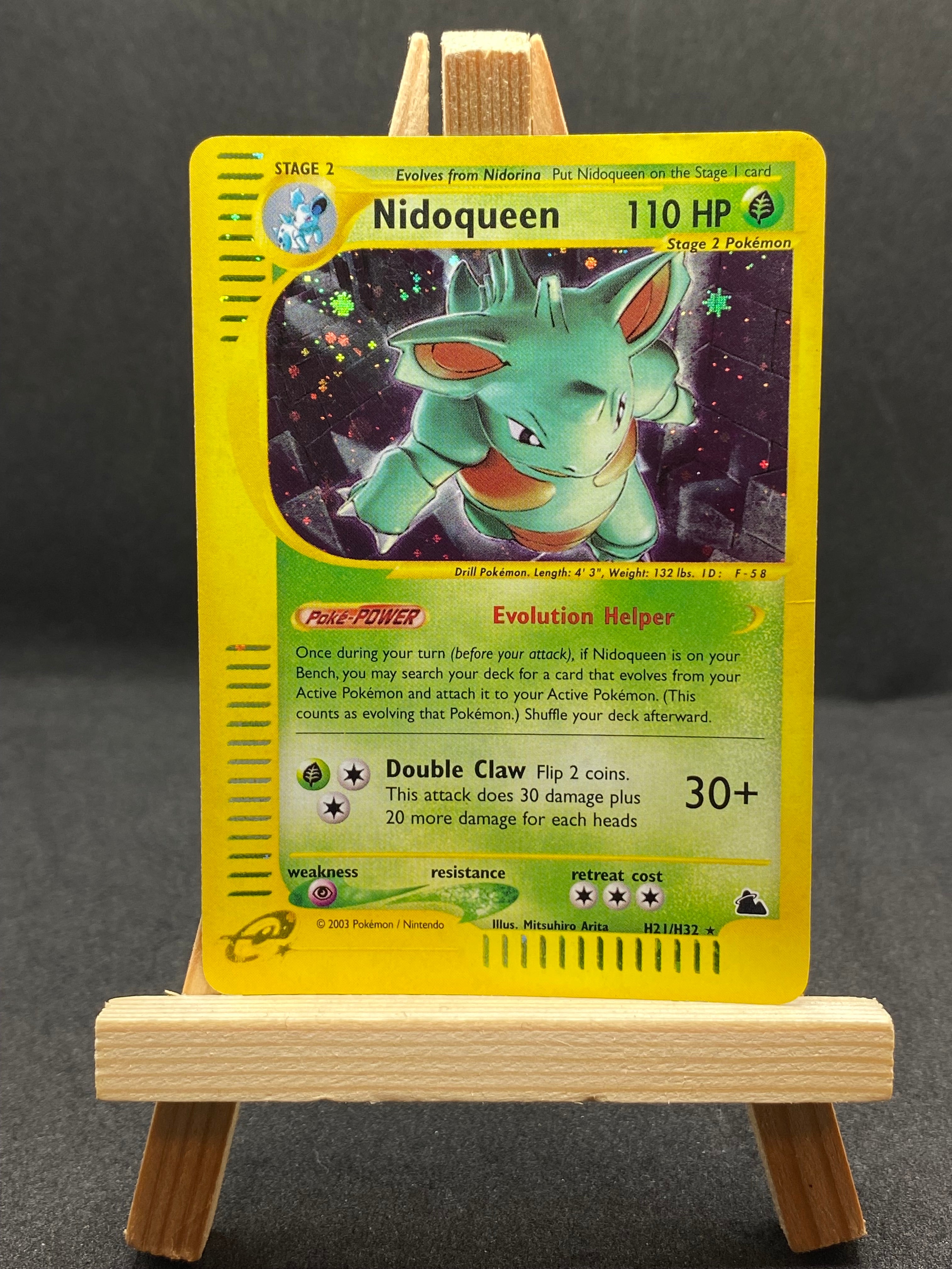 nidoqueen holographic card Nidoqueen - H21/H32 - Holo - Skyridge