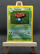 Load image into Gallery viewer, Vileplume - 15/64 - Holo - Jungle - No symbol error - [NM]
